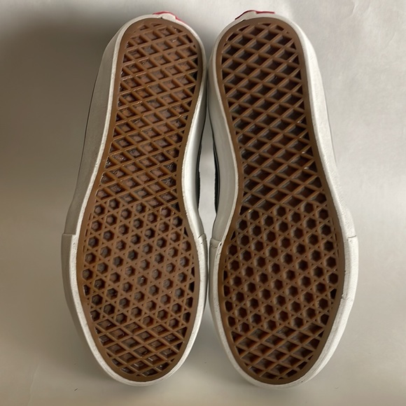 VANS•SK-8 HI•BLACK•MENS 7 - Picture 7 of 8